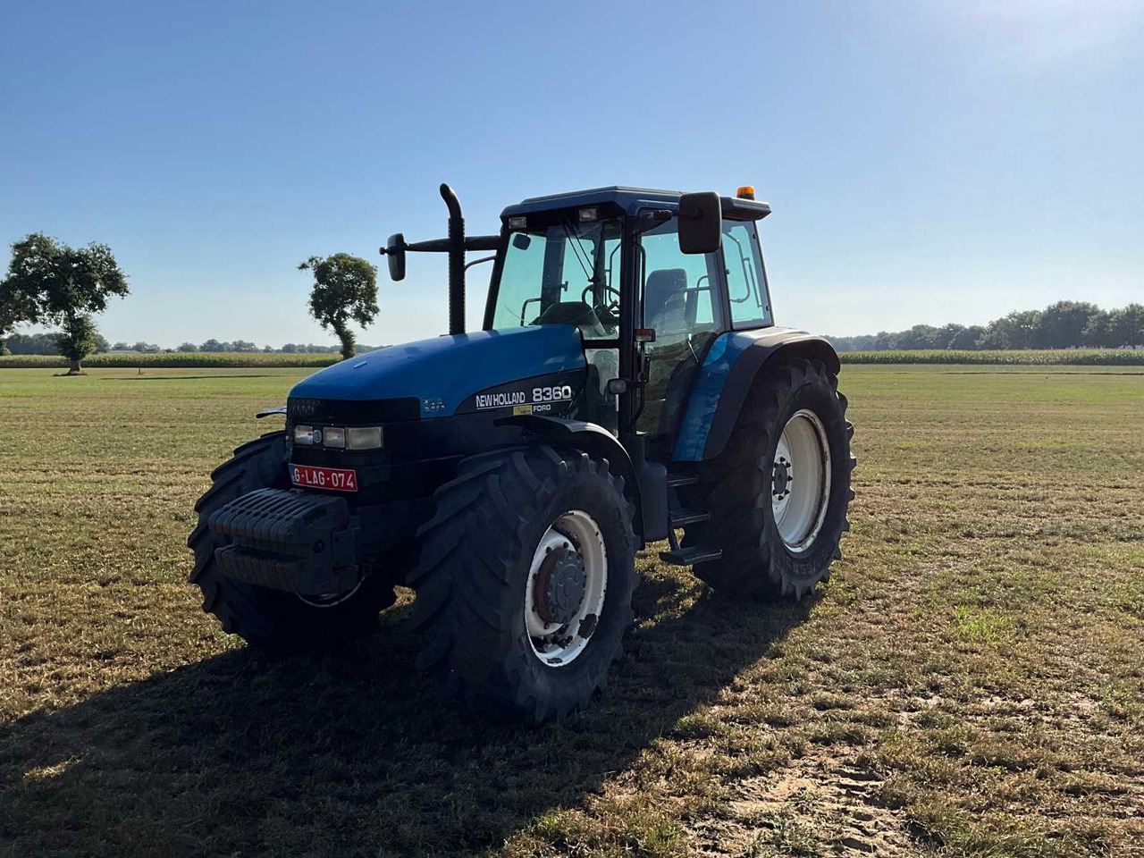 New Holland 8360 DT - Trator: foto 1 New Holland 8360 DT - Trator: foto 1