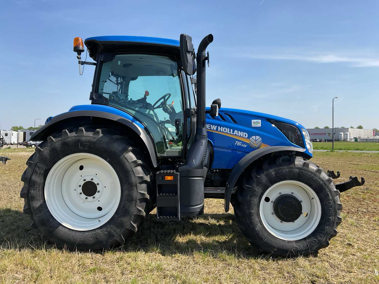 New Holland T6.145 - Trator: foto 4 New Holland T6.145 - Trator: foto 4