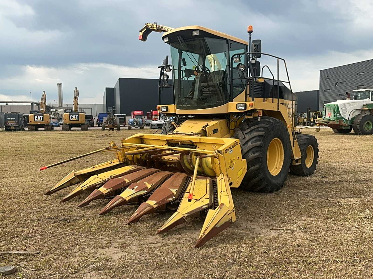 New holland FX450 - Picadora de forragem automotriz: foto 1 New holland FX450 - Picadora de forragem automotriz: foto 1