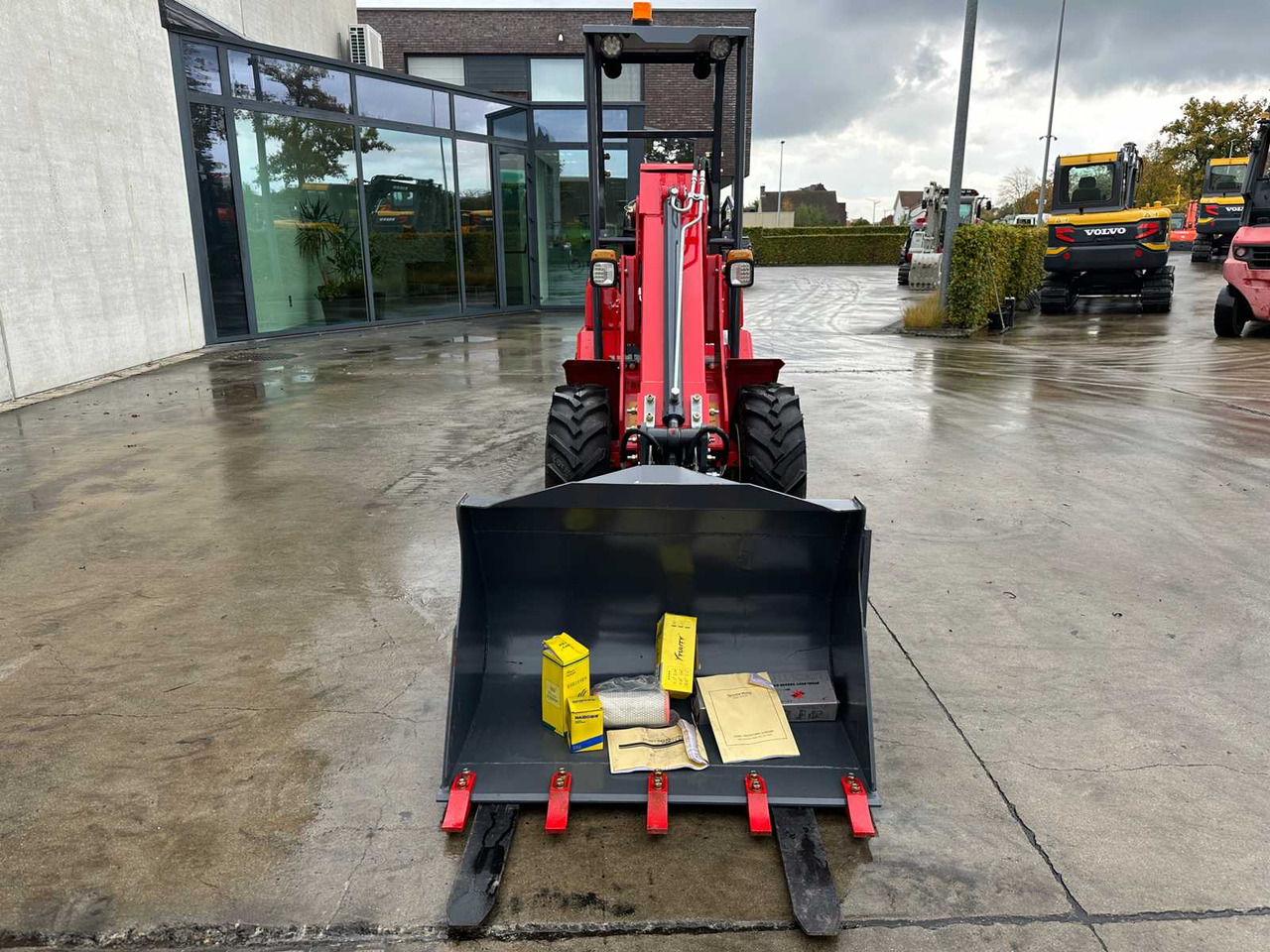 PLUS POWER- 2025 - HQ180T - SKID STEER LOADER - Mini carregadeira de esteiras: foto 3 PLUS POWER- 2025 - HQ180T - SKID STEER LOADER - Mini carregadeira de esteiras: foto 3