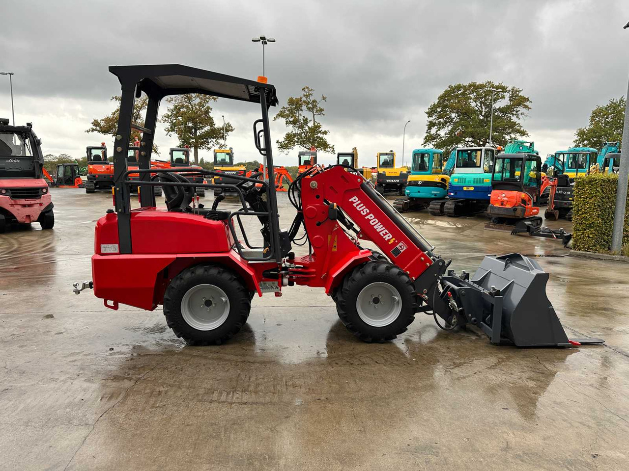 PLUS POWER- 2025 - HQ180T - SKID STEER LOADER - Mini carregadeira de esteiras: foto 5 PLUS POWER- 2025 - HQ180T - SKID STEER LOADER - Mini carregadeira de esteiras: foto 5