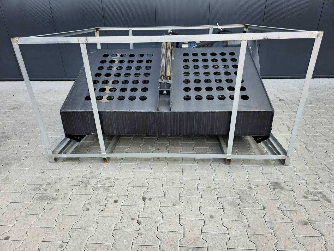 Rhino-cross Landscape rake - Maquina para lavrar a terra: foto 2 Rhino-cross Landscape rake - Maquina para lavrar a terra: foto 2