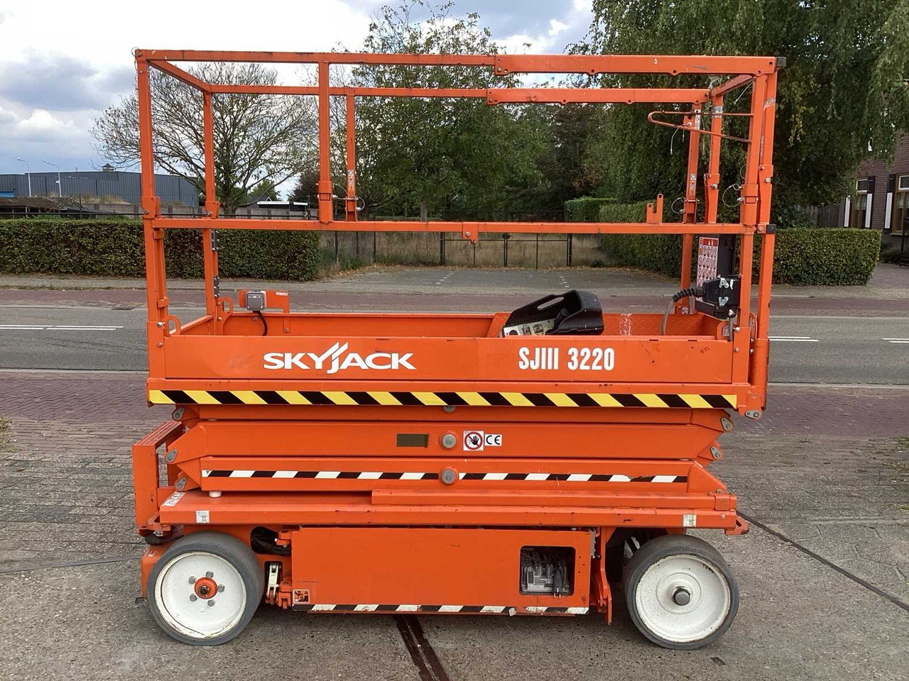 SKYJACK SJIII 3220 - Plataforma aérea: foto 1 SKYJACK SJIII 3220 - Plataforma aérea: foto 1