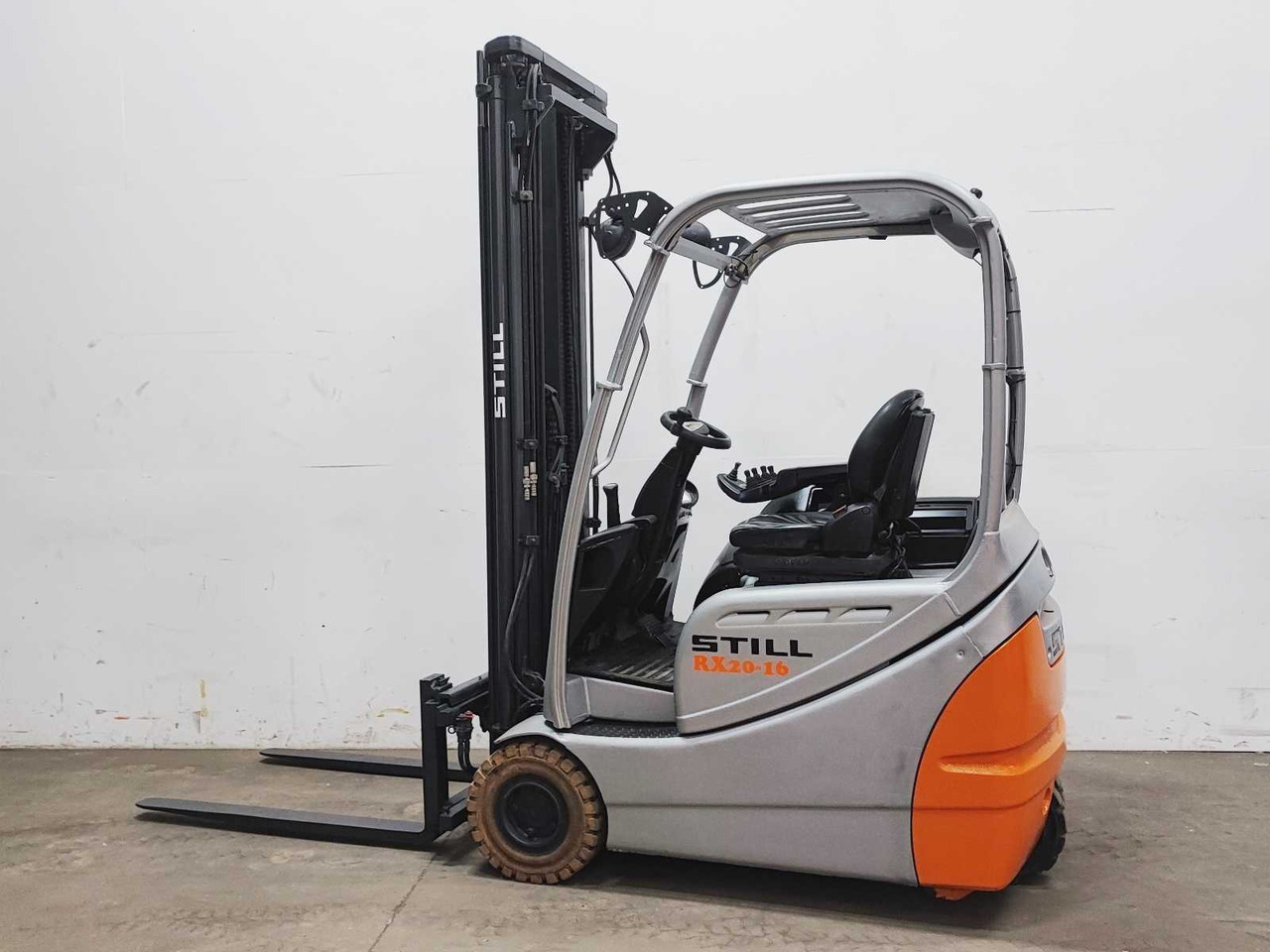 STILL - 2014 - RX20-16 - FORKLIFT TRUCK - Empilhadeira: foto 1 STILL - 2014 - RX20-16 - FORKLIFT TRUCK - Empilhadeira: foto 1