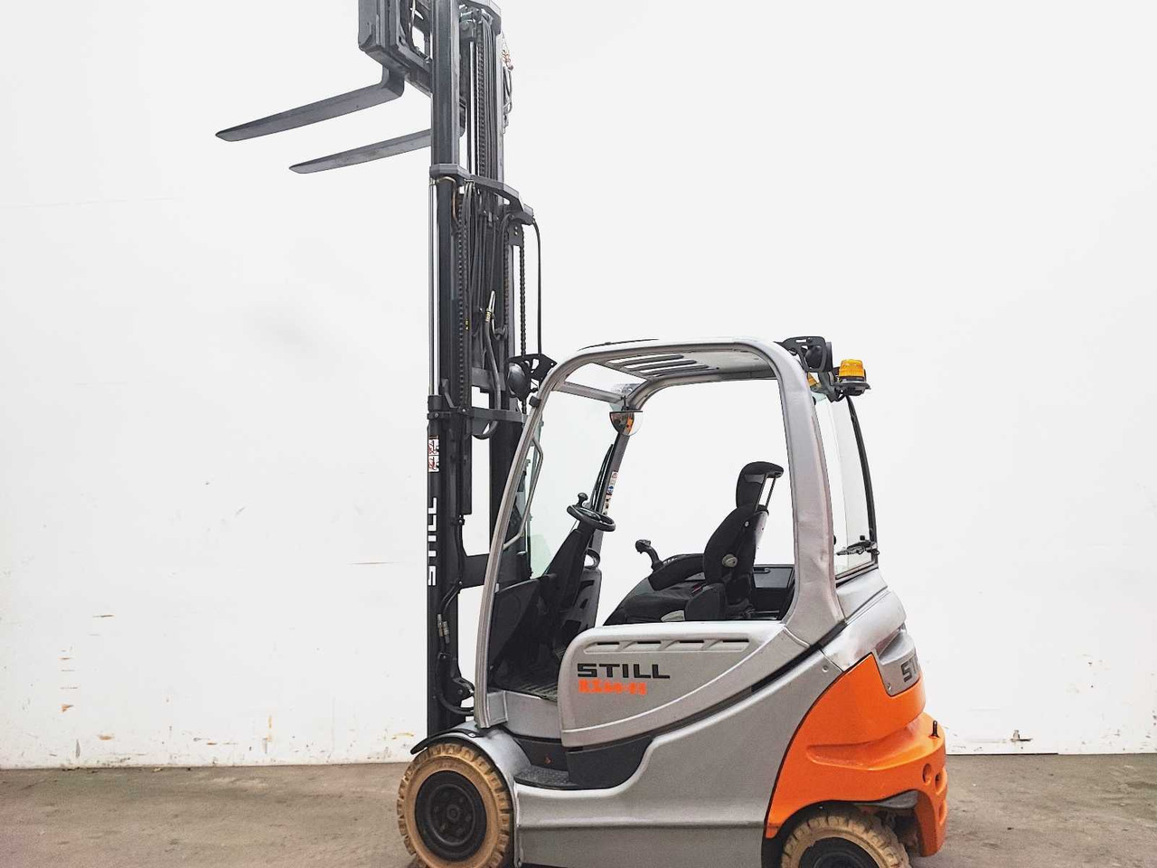 STILL - 2014 - RX60-25 - FORKLIFT WITH FORK SPREADER - Empilhadeira: foto 3 STILL - 2014 - RX60-25 - FORKLIFT WITH FORK SPREADER - Empilhadeira: foto 3