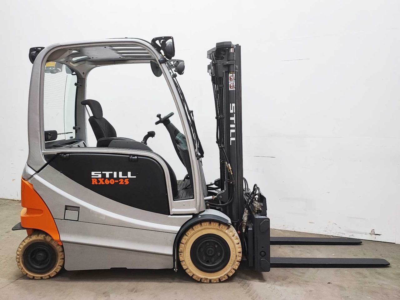 STILL - 2014 - RX60-25 - FORKLIFT WITH FORK SPREADER - Empilhadeira: foto 4 STILL - 2014 - RX60-25 - FORKLIFT WITH FORK SPREADER - Empilhadeira: foto 4