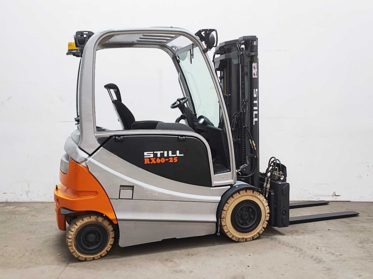 STILL - 2014 - RX60-25 - FORKLIFT WITH FORK SPREADER - Empilhadeira: foto 5 STILL - 2014 - RX60-25 - FORKLIFT WITH FORK SPREADER - Empilhadeira: foto 5