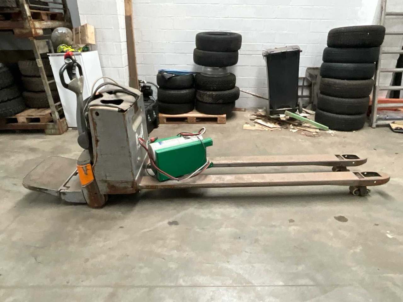 STILL LONG FORKS FORKLIFT - Empilhadeira: foto 2 STILL LONG FORKS FORKLIFT - Empilhadeira: foto 2