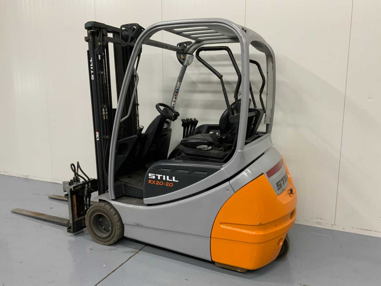 STILL RX20-20 - 4.7M TRIPLEX, FREE-LIFT, SIDE-SHIFT, FORK POSITIONER - FORKLIFT - Empilhadeira: foto 3 STILL RX20-20 - 4.7M TRIPLEX, FREE-LIFT, SIDE-SHIFT, FORK POSITIONER - FORKLIFT - Empilhadeira: foto 3