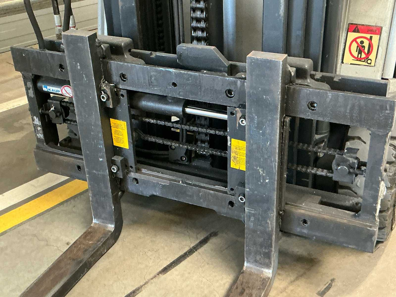 STILL - RX50-15 - FORKLIFT TRUCKS - 2005 - Empilhadeira: foto 5 STILL - RX50-15 - FORKLIFT TRUCKS - 2005 - Empilhadeira: foto 5