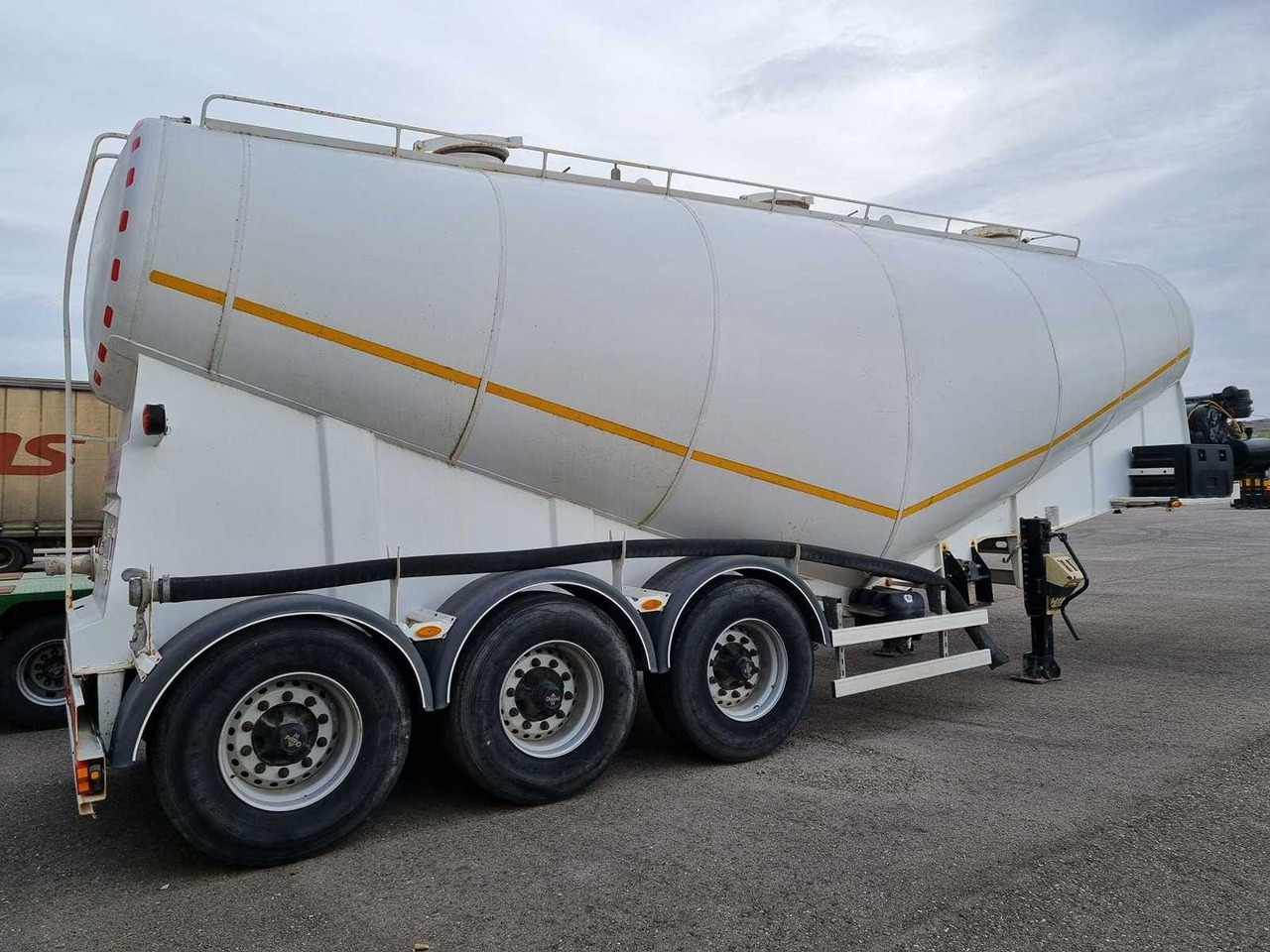 GÜRLESENYIL GLS 3 CEMENT SILO TRAILER - 2017 - Semireboque: foto 3 GÜRLESENYIL GLS 3 CEMENT SILO TRAILER - 2017 - Semireboque: foto 3
