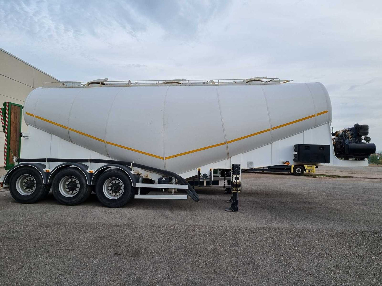 GÜRLESENYIL GLS 3 CEMENT SILO TRAILER - 2017 - Semireboque: foto 1 GÜRLESENYIL GLS 3 CEMENT SILO TRAILER - 2017 - Semireboque: foto 1
