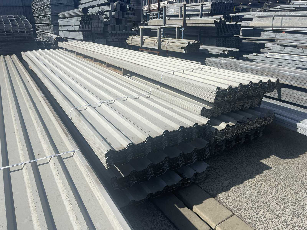 Sheet piling (40x) - Equipamento de construção: foto 1 Sheet piling (40x) - Equipamento de construção: foto 1