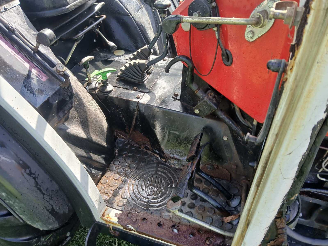Mini trator Steyr 8075: foto 13