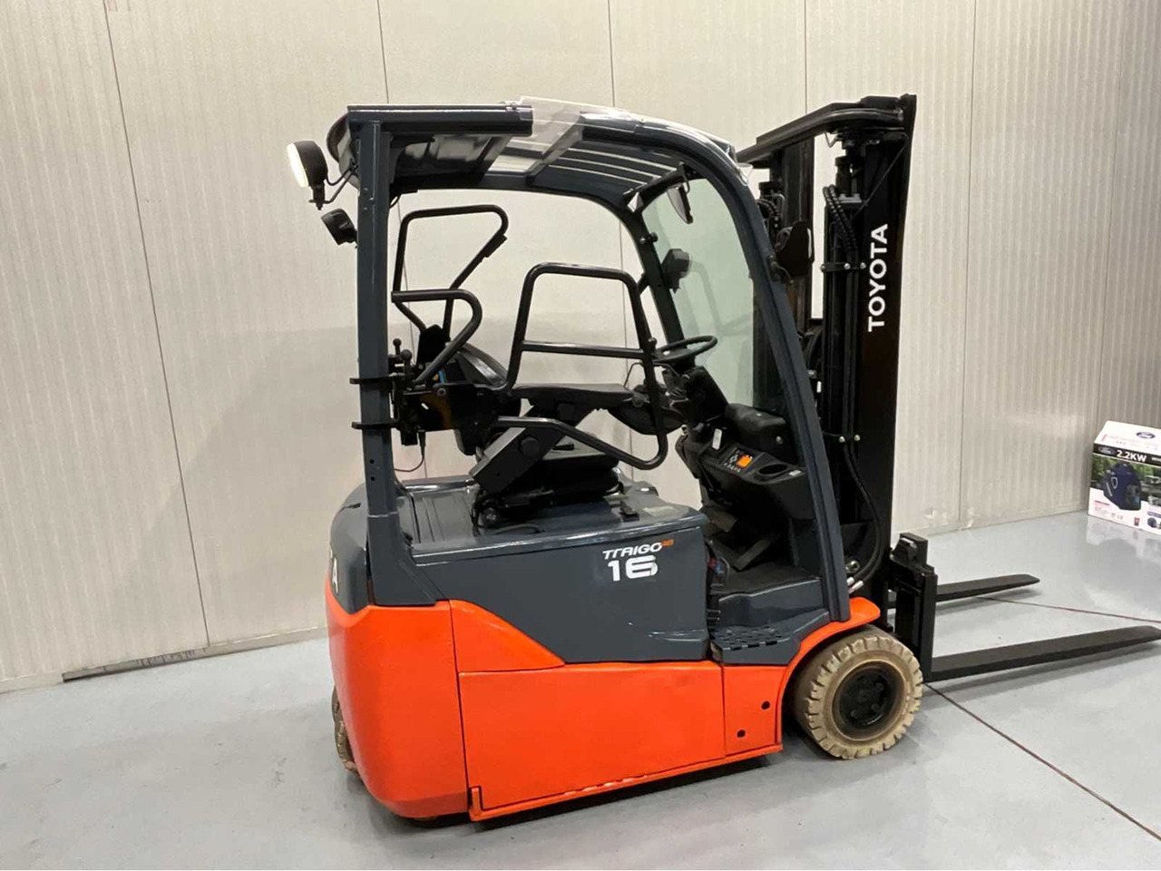 TOYOTA - 2018 - 8FBE16T - FORKLIFT, FREELIFT, SIDE SHIFT - PLASTIC ROOF - 4TH FUNCTION - Empilhadeira: foto 5 TOYOTA - 2018 - 8FBE16T - FORKLIFT, FREELIFT, SIDE SHIFT - PLASTIC ROOF - 4TH FUNCTION - Empilhadeira: foto 5