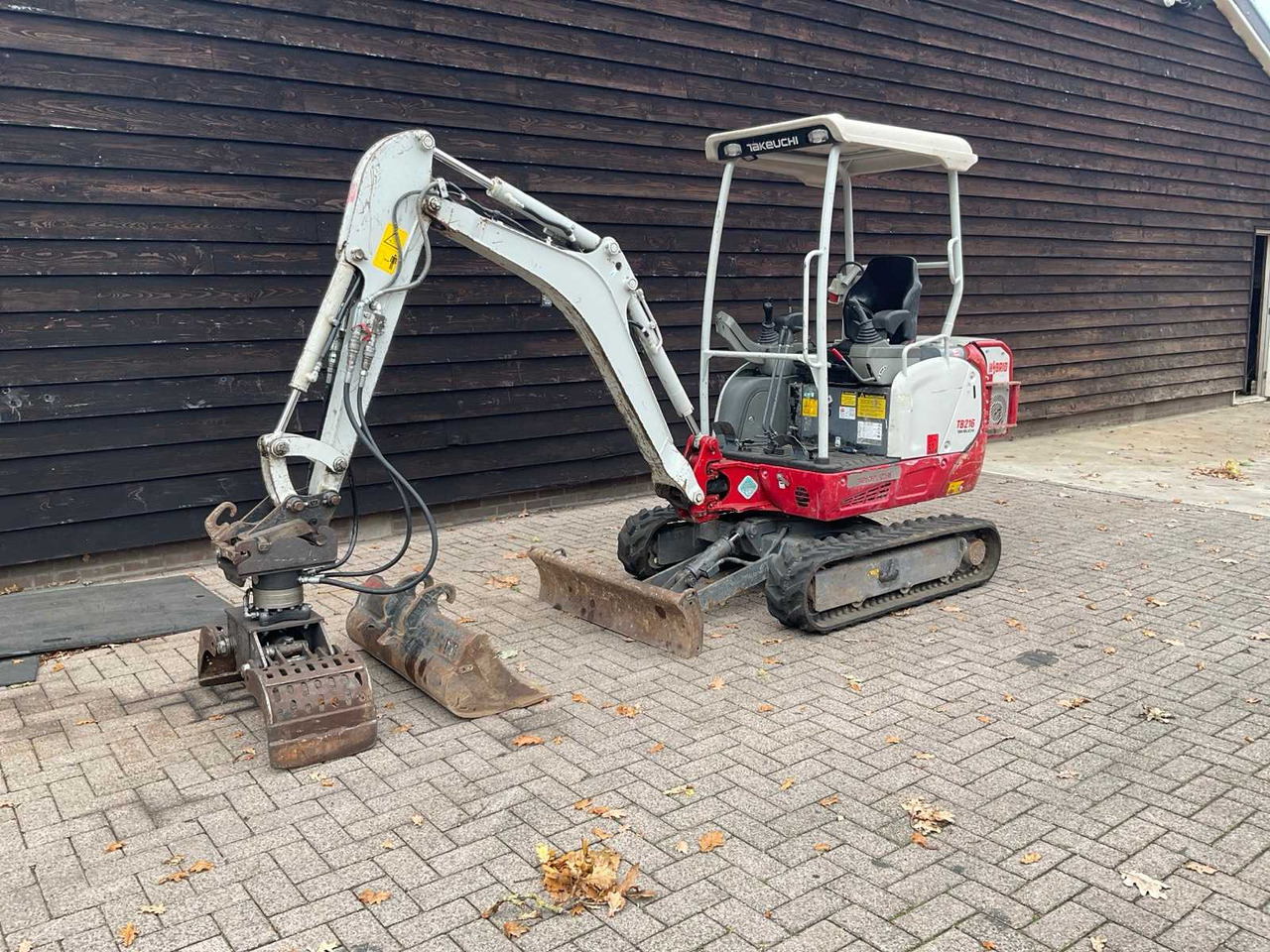 Takeuchi TB 216 - Mini escavadeira: foto 1 Takeuchi TB 216 - Mini escavadeira: foto 1