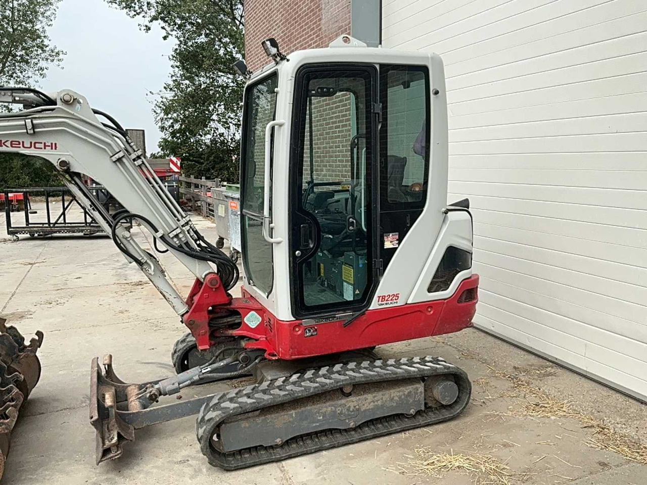 Mini escavadeira Takeuchi TB 225: foto 6