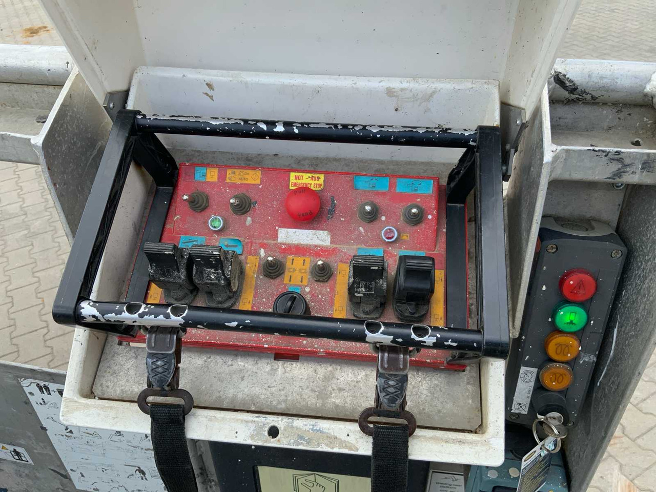 Plataforma aérea Teupen LEO 30T: foto 12