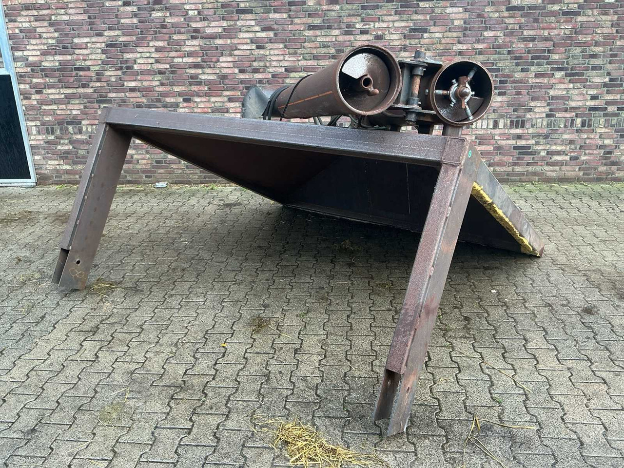 Tipper tailgate with auger - Reboque basculante agrícola: foto 2 Tipper tailgate with auger - Reboque basculante agrícola: foto 2