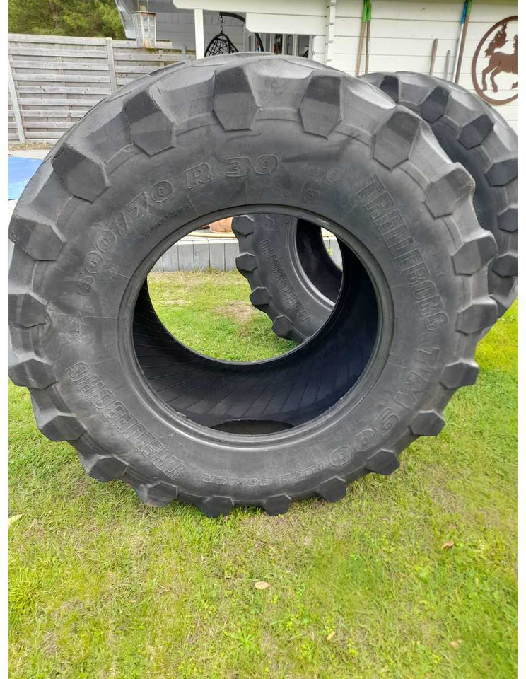 Trelleborg TM900 tubless - Jantes e pneus de Trator: foto 3 Trelleborg TM900 tubless - Jantes e pneus de Trator: foto 3