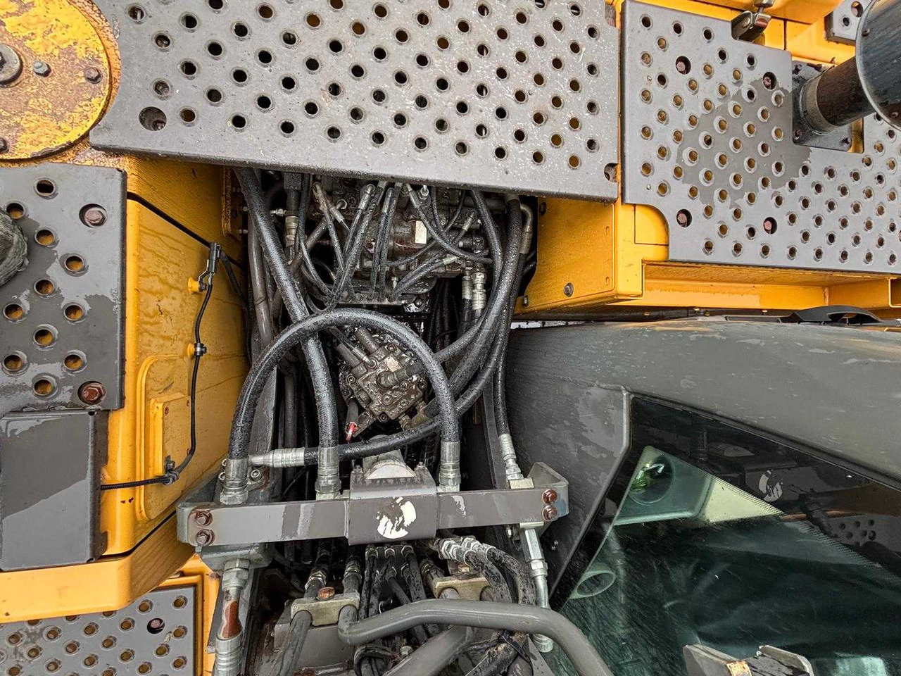 Escavadeira VOLVO - 2007 - EC180CL - CRAWLER EXCAVATOR: foto 14