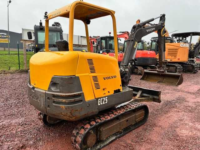 VOLVO EC 25 MINI CRAWLER EXCAVATOR 2.6 TON - Mini escavadeira: foto 5 VOLVO EC 25 MINI CRAWLER EXCAVATOR 2.6 TON - Mini escavadeira: foto 5