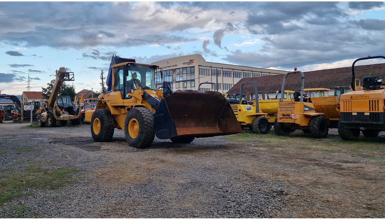 VOLVO L90F - Carregadeira de rodas: foto 4 VOLVO L90F - Carregadeira de rodas: foto 4