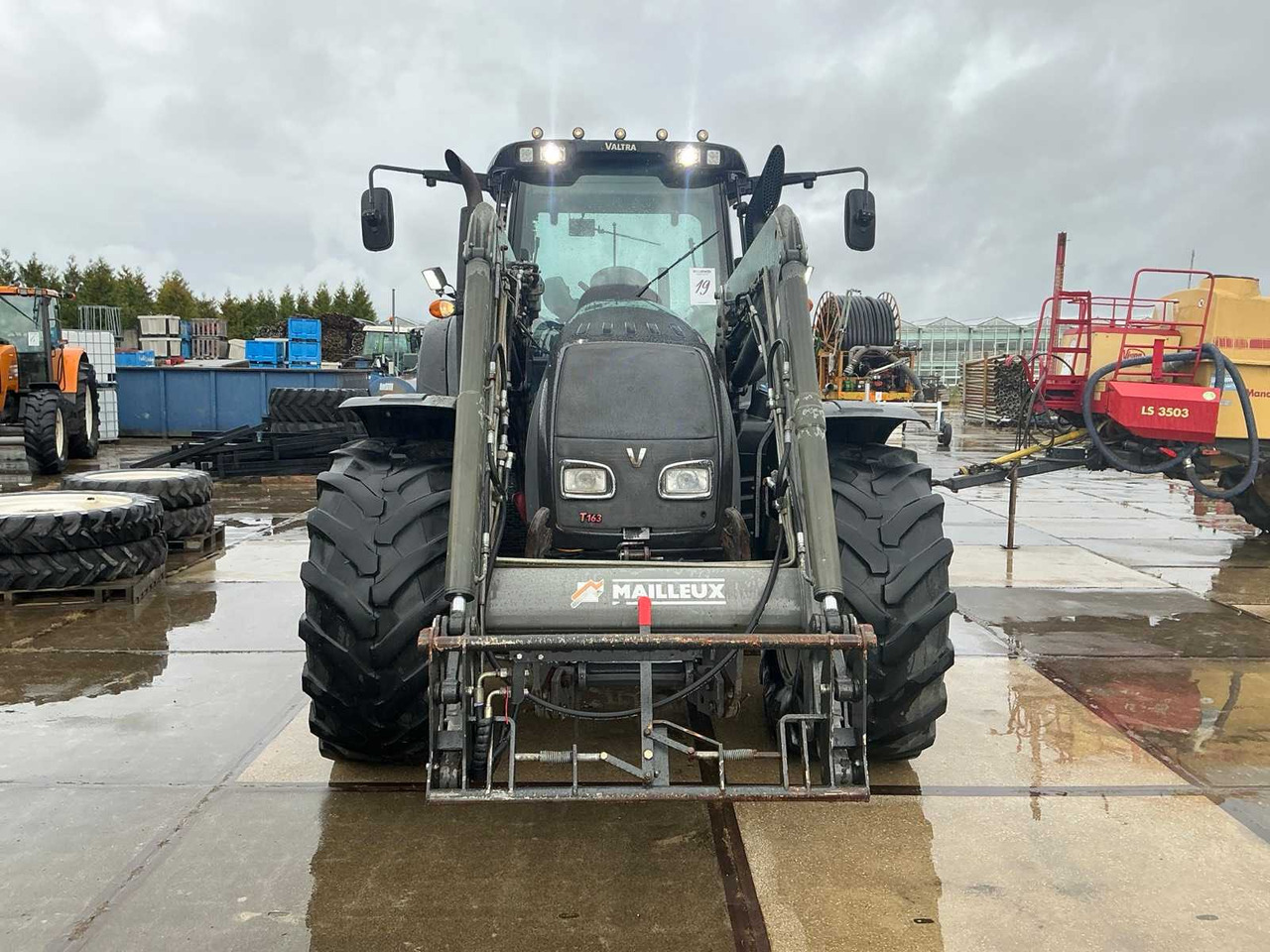 Valtra T163 - Trator: foto 3 Valtra T163 - Trator: foto 3