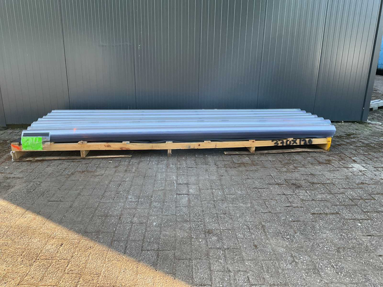 Van Boven Glashelder golf 51 mm 110 cm breed 1mm - Equipamento de construção: foto 2 Van Boven Glashelder golf 51 mm 110 cm breed 1mm - Equipamento de construção: foto 2