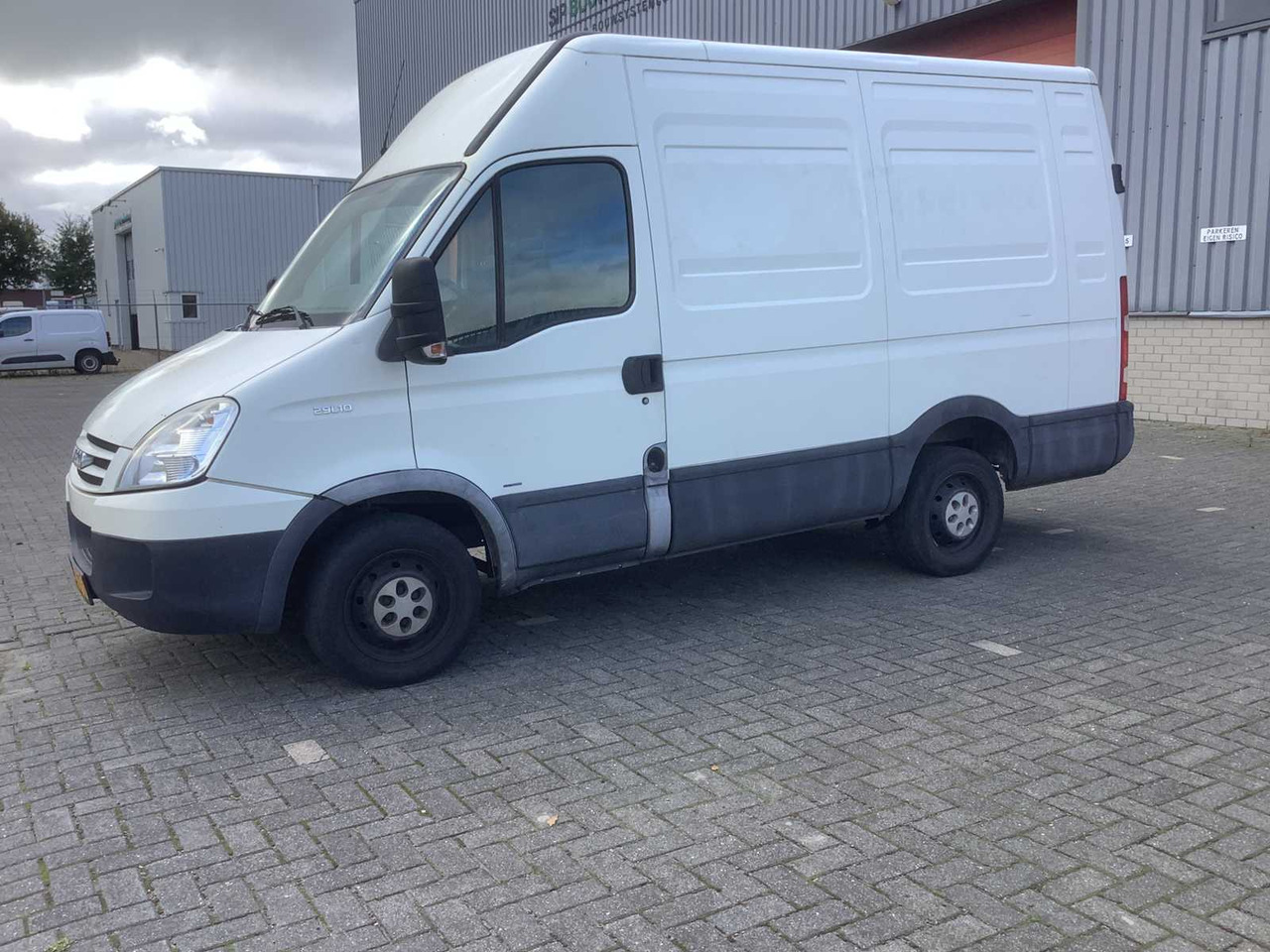 2007 IVECO DAILY 29 L 10V 300 H2 L COMMERCIAL VEHICLE - Veículo comercial: foto 1 2007 IVECO DAILY 29 L 10V 300 H2 L COMMERCIAL VEHICLE - Veículo comercial: foto 1
