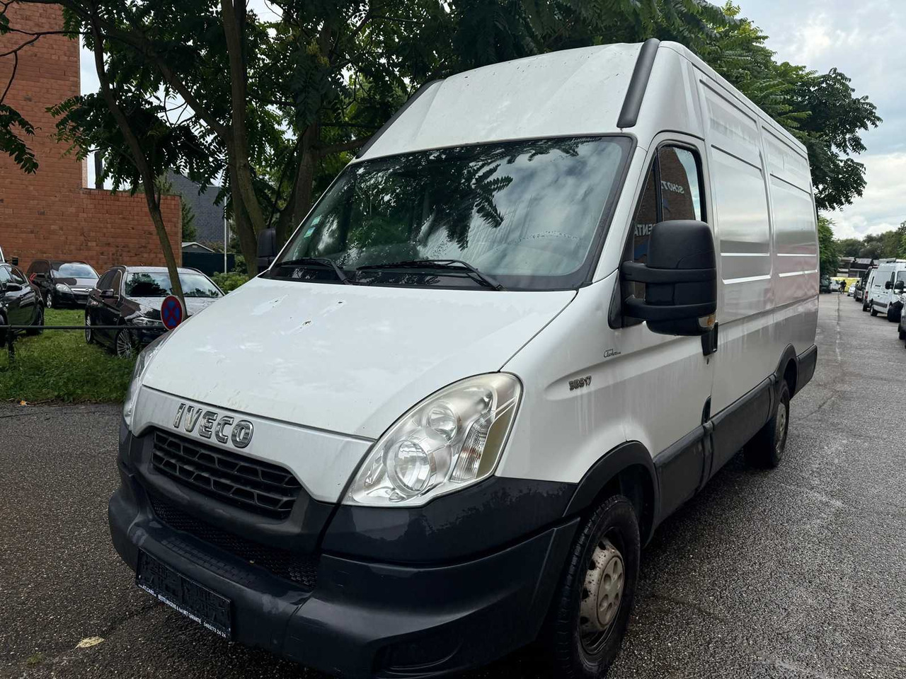 2012 IVECO DAILY 35S17 3.0D - Veículo comercial: foto 1 2012 IVECO DAILY 35S17 3.0D - Veículo comercial: foto 1