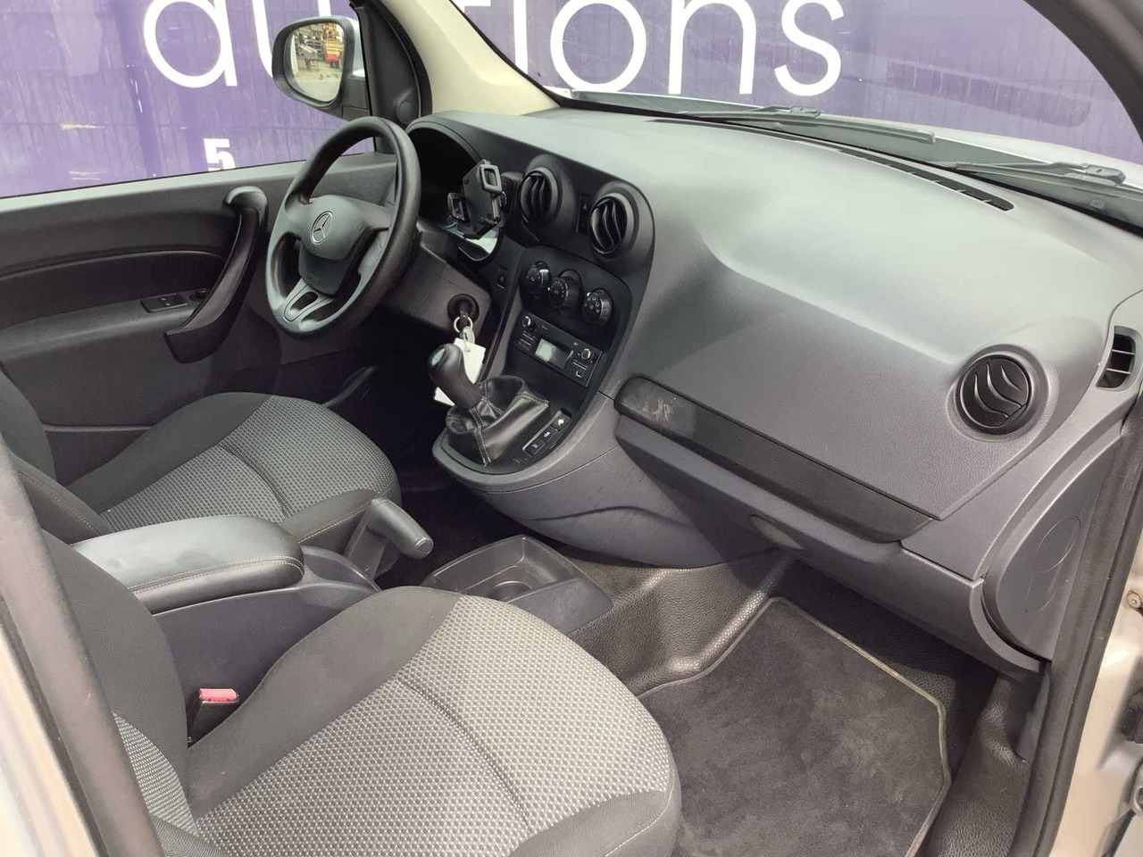 2014 - MERCEDES-BENZ - CITAN - 109 CDI BLUEEFF. - COMPANY CAR - Veículo comercial: foto 5 2014 - MERCEDES-BENZ - CITAN - 109 CDI BLUEEFF. - COMPANY CAR - Veículo comercial: foto 5