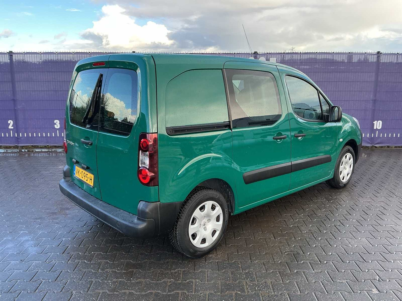 2014 - PEUGEOT - PARTNER - 120 1.6 HDI L1XR PR+ - COMMERCIAL VEHICLE - Veículo comercial: foto 4 2014 - PEUGEOT - PARTNER - 120 1.6 HDI L1XR PR+ - COMMERCIAL VEHICLE - Veículo comercial: foto 4