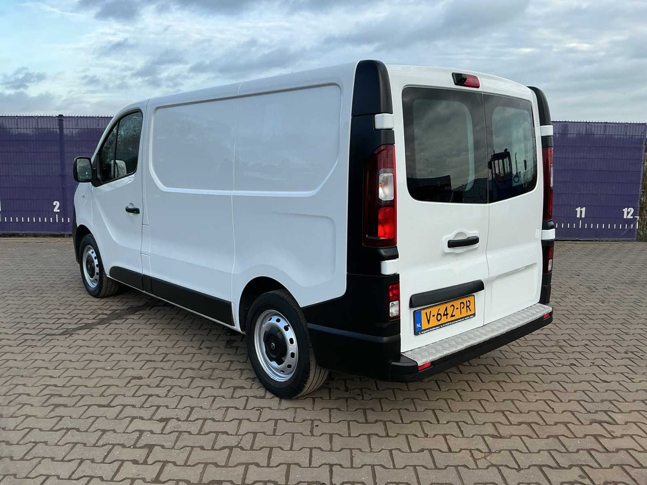 2018 - OPEL - VIVARO - 1.6 CDTI L1H1 ED. - COMMERCIAL VEHICLE - Veículo comercial: foto 3 2018 - OPEL - VIVARO - 1.6 CDTI L1H1 ED. - COMMERCIAL VEHICLE - Veículo comercial: foto 3