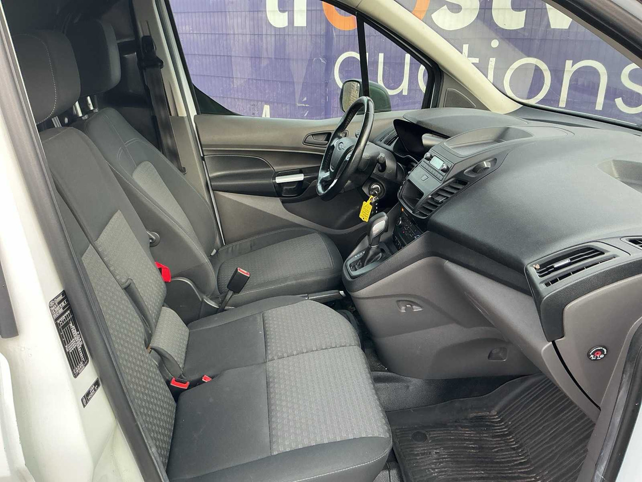 2019 - FORD - TRANSIT CONNECT - 1.5 ECOBLUE L2 TREND - COMMERCIAL VEHICLE - Veículo comercial: foto 5 2019 - FORD - TRANSIT CONNECT - 1.5 ECOBLUE L2 TREND - COMMERCIAL VEHICLE - Veículo comercial: foto 5