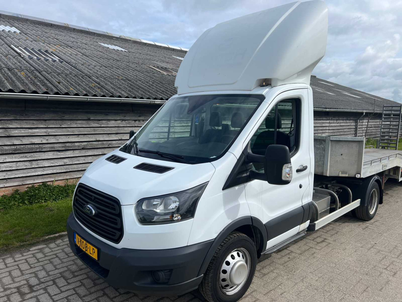 FORD - TRANSIT - 350 2.0 TDCI L2H1 - AMBIENTE - BE TRACTOR/ SEMI-TRAILER TRACTOR - COMMERCIAL VEHICLE - 2018 - Veículo comercial: foto 2 FORD - TRANSIT - 350 2.0 TDCI L2H1 - AMBIENTE - BE TRACTOR/ SEMI-TRAILER TRACTOR - COMMERCIAL VEHICLE - 2018 - Veículo comercial: foto 2