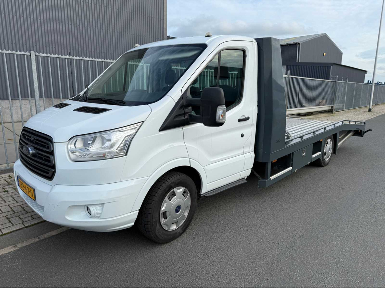 FORD - TRANSIT - TIJHOF CAR TRANSPORTER - COMMERCIAL VEHICLE - 2016 - Veículo comercial: foto 2 FORD - TRANSIT - TIJHOF CAR TRANSPORTER - COMMERCIAL VEHICLE - 2016 - Veículo comercial: foto 2