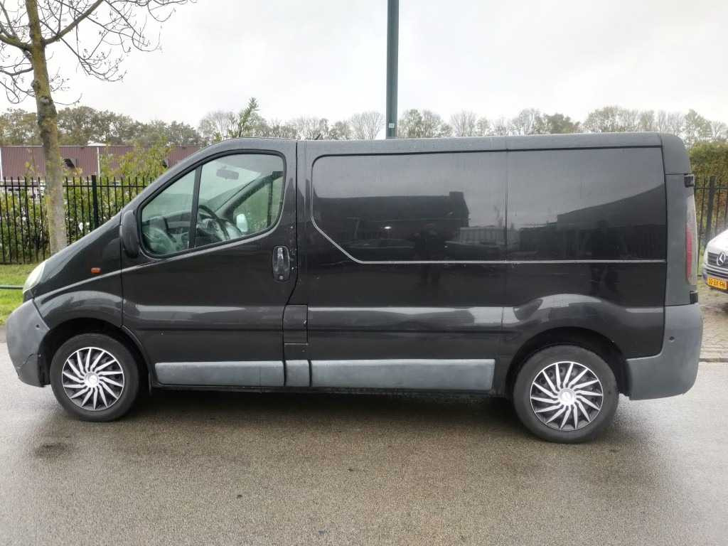 OPEL - VIVARO - 1.9 CDTI L1H1 DC - 39-BS-GV - Veículo comercial: foto 4 OPEL - VIVARO - 1.9 CDTI L1H1 DC - 39-BS-GV - Veículo comercial: foto 4