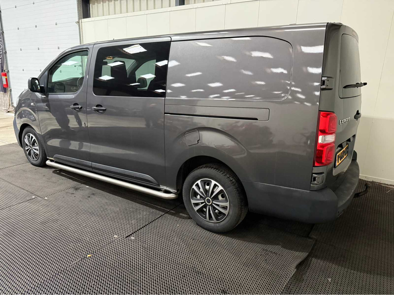 PEUGEOT - EXPERT - DOUBLE CAB - 177 HP - AUTOMATIC - COMMERCIAL VEHICLE - 2018 - Veículo comercial: foto 4 PEUGEOT - EXPERT - DOUBLE CAB - 177 HP - AUTOMATIC - COMMERCIAL VEHICLE - 2018 - Veículo comercial: foto 4