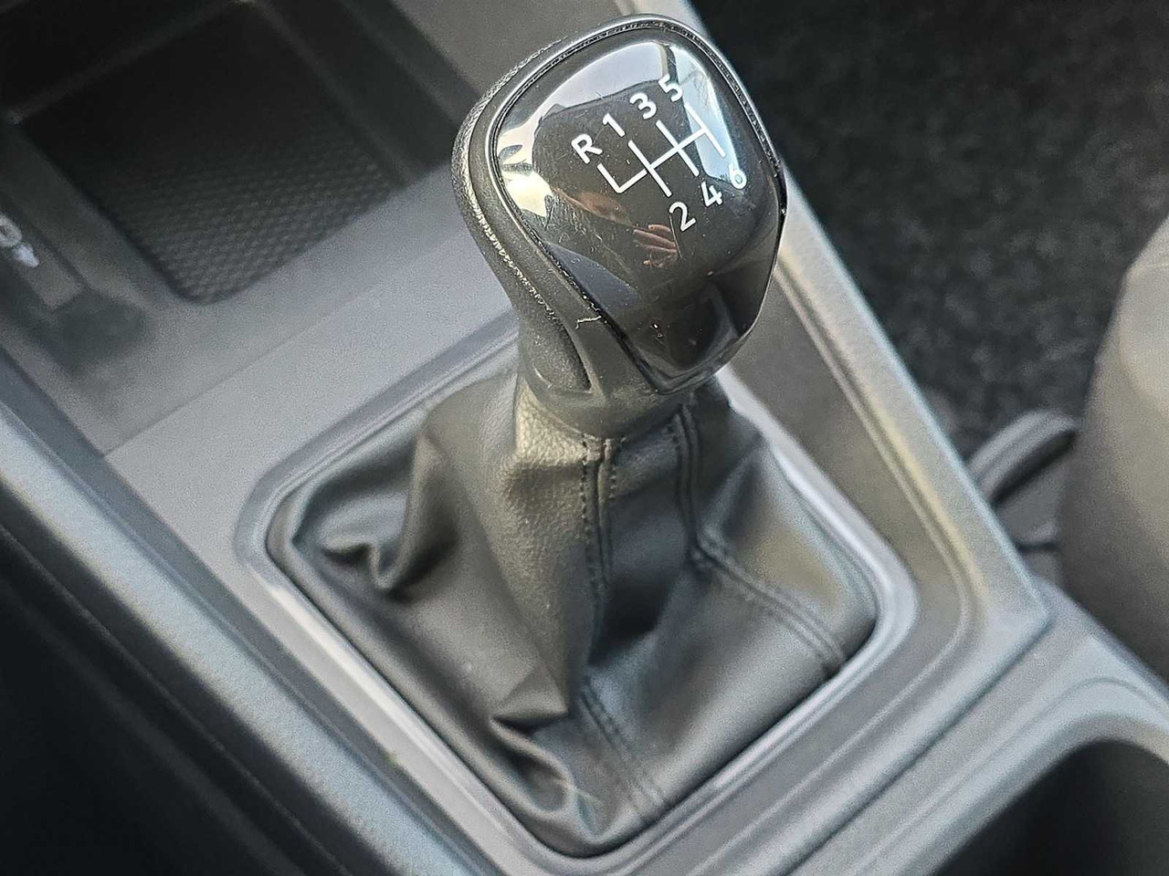 Veículo comercial VOLKSWAGEN CADDY CARGO 2.0 TDI COMFORT | ALUCA FURNISHING| VTD-11-F: foto 26 Veículo comercial VOLKSWAGEN CADDY CARGO 2.0 TDI COMFORT | ALUCA FURNISHING| VTD-11-F: foto 26