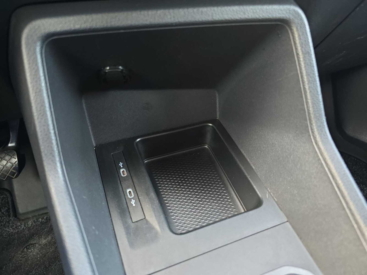 Veículo comercial VOLKSWAGEN CADDY CARGO 2.0 TDI COMFORT | ALUCA FURNISHING| VTD-11-F: foto 9 Veículo comercial VOLKSWAGEN CADDY CARGO 2.0 TDI COMFORT | ALUCA FURNISHING| VTD-11-F: foto 9