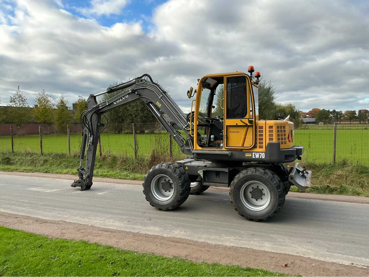 Volvo EW70 - Escavadeira de rodas: foto 4 Volvo EW70 - Escavadeira de rodas: foto 4