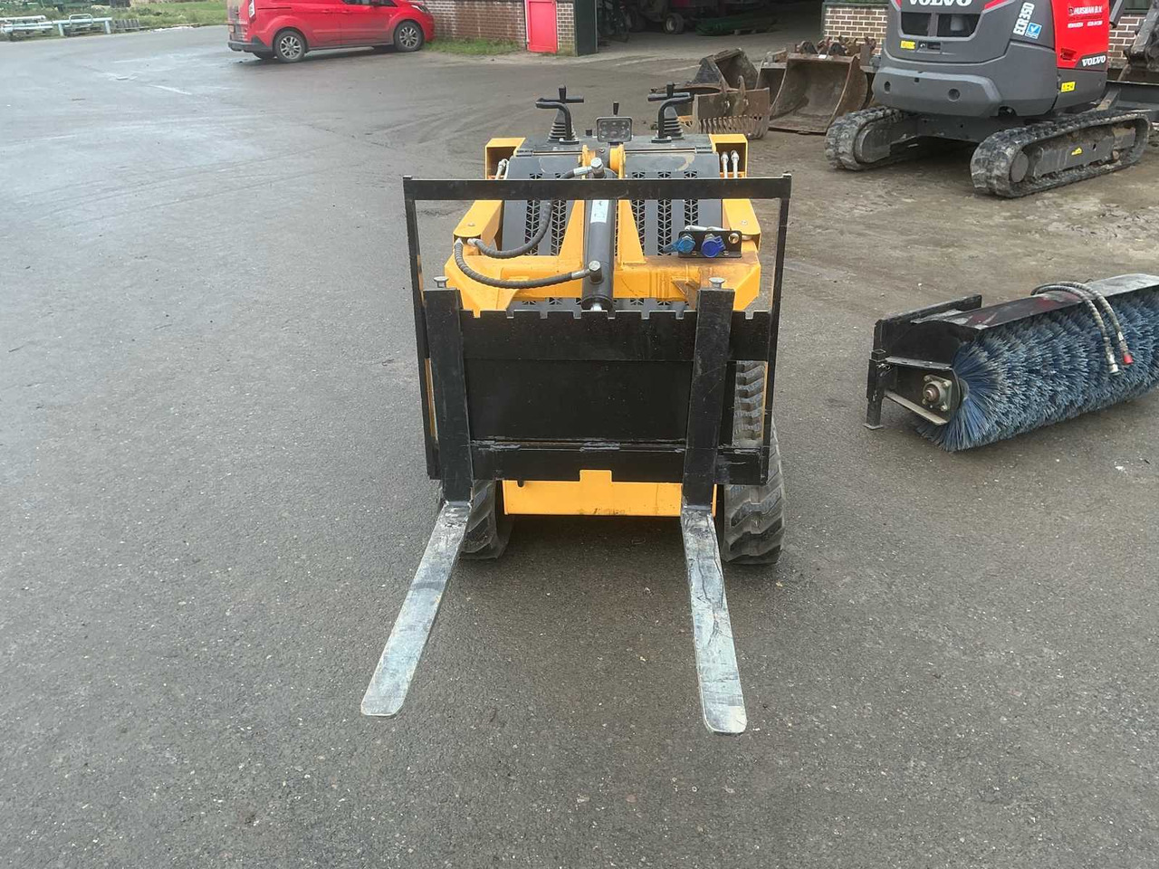 YOUTOP YT480 - Mini carregadeira: foto 5 YOUTOP YT480 - Mini carregadeira: foto 5