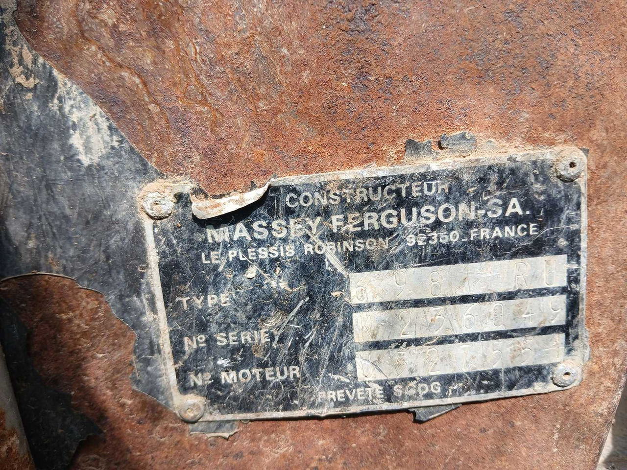 Trator massey Ferguson 698: foto 8