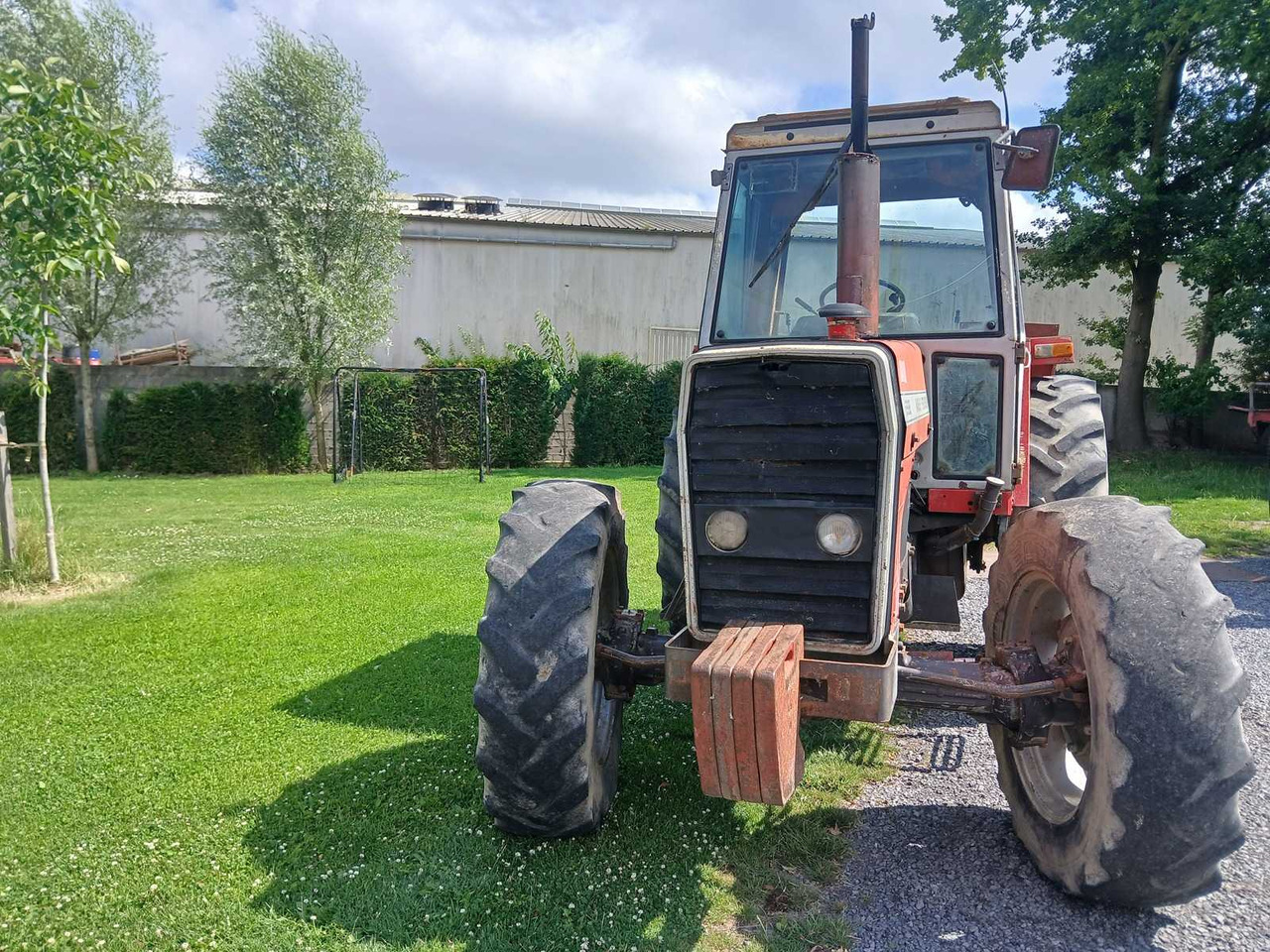 Trator massey Ferguson 698: foto 9