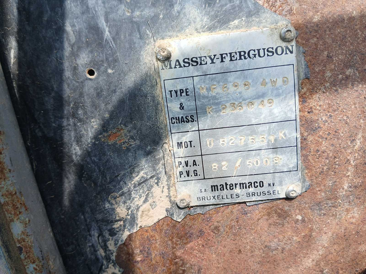 Trator massey Ferguson 698: foto 7