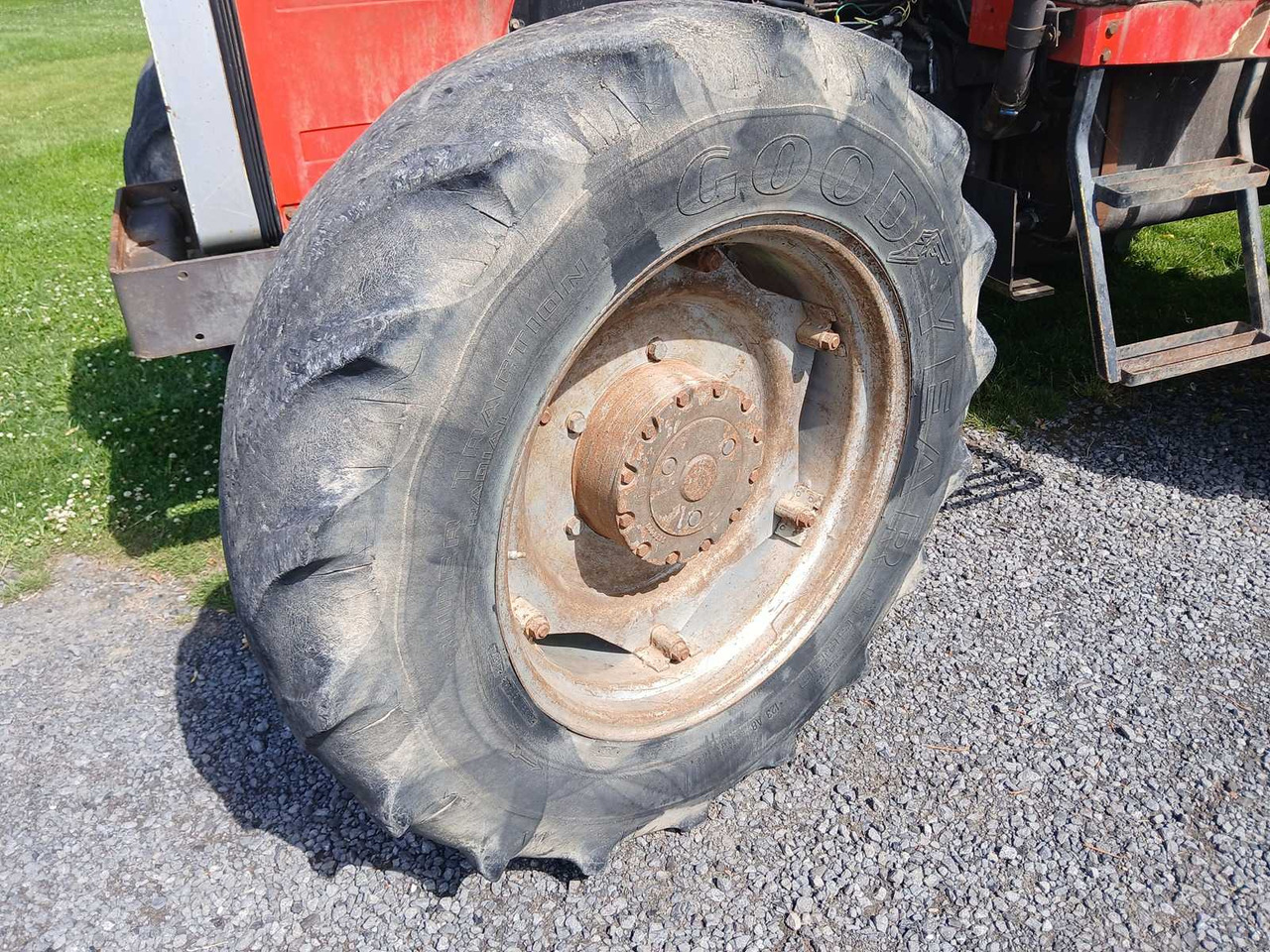Trator massey Ferguson 698: foto 19