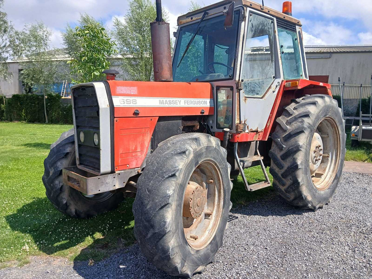 Massey Ferguson 698 - Trator: foto 1 Massey Ferguson 698 - Trator: foto 1