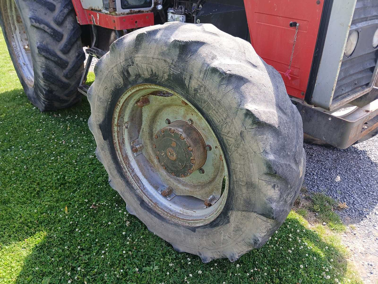 Trator massey Ferguson 698: foto 21
