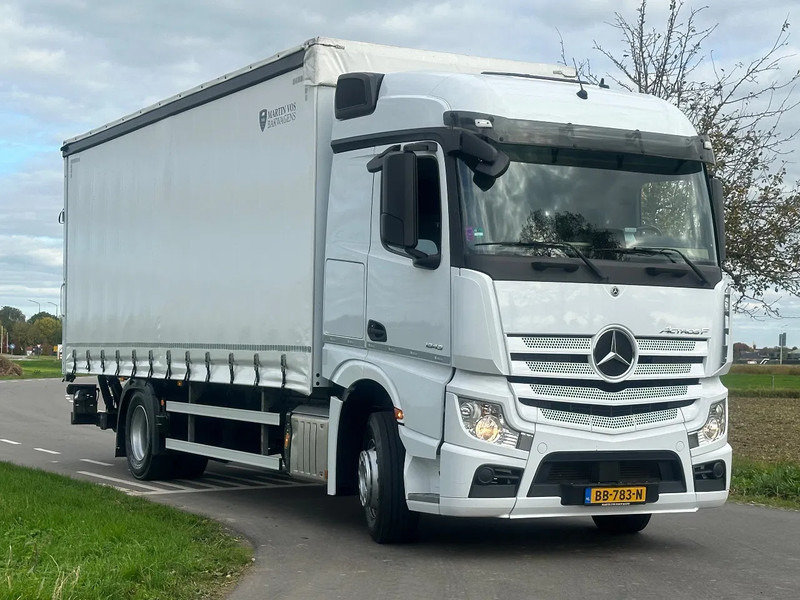 Mercedes-Benz Actros ACTROS 1843L 2022. 183432km Schuifzeil met Laadklep 2000kg - Caminhão com lona: foto 2 Mercedes-Benz Actros ACTROS 1843L 2022. 183432km Schuifzeil met Laadklep 2000kg - Caminhão com lona: foto 2